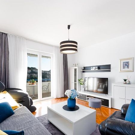 Apartment Sunset Free Parking 두브로브니크 외부 사진