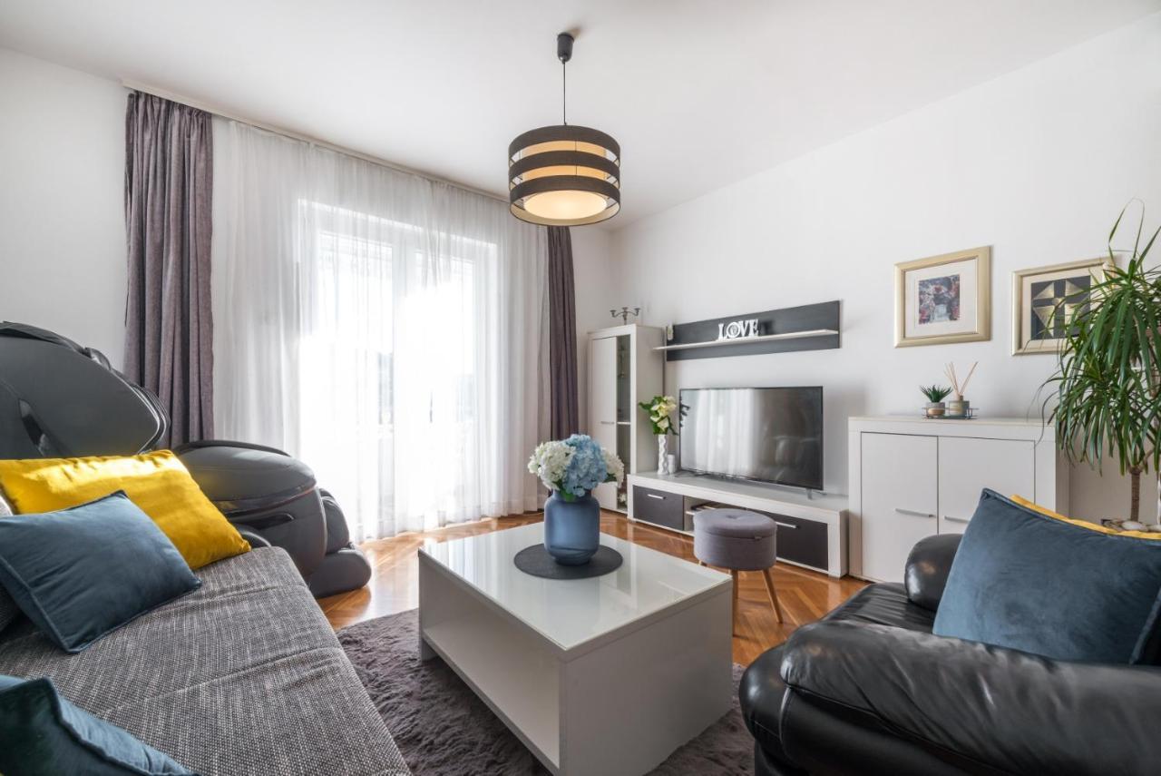 Apartment Sunset Free Parking 두브로브니크 외부 사진